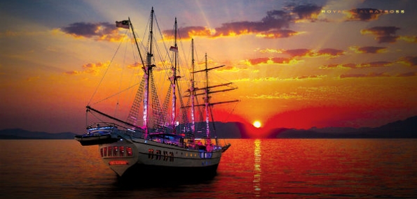 Sunset Sail Onboard The Royal Albatross - Platinum Adult Tickets (2 People) + Special Discount Offer